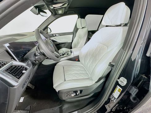 New 2026 BMW X5 xDrive40i w/ M Sport Package image 16