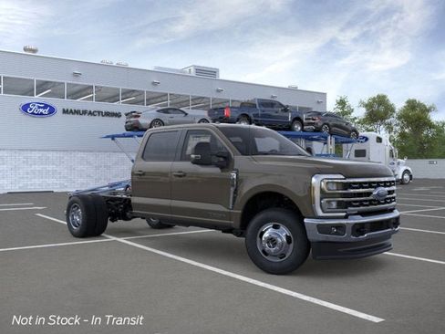 New 2026 Ford F350 4x4 Crew Cab DRW Super Duty image 7
