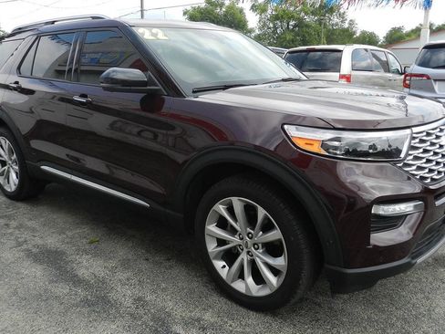 Used 2022 Ford Explorer Platinum w/ Equipment Group 601A AWD/4WD image 5