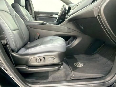 Used 2024 Buick Enclave Essence w/ Experience Buick Package AWD/4WD image 22