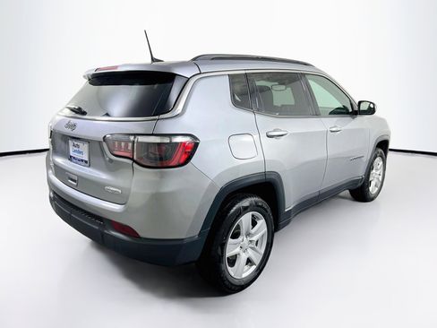 Used 2022 Jeep Compass Latitude AWD/4WD image 5