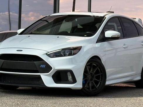 Used 2016 Ford Focus RS image 2