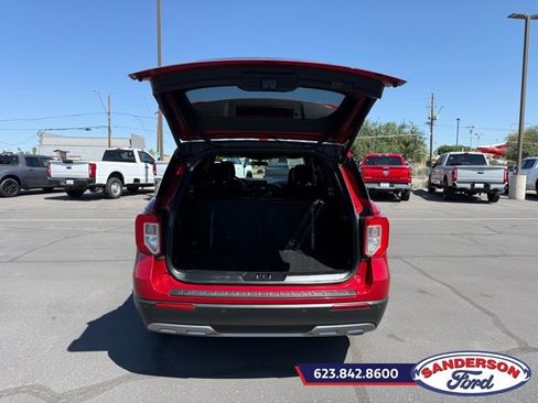 Used 2020 Ford Explorer XLT w/ Equipment Group 202A RWD image 9