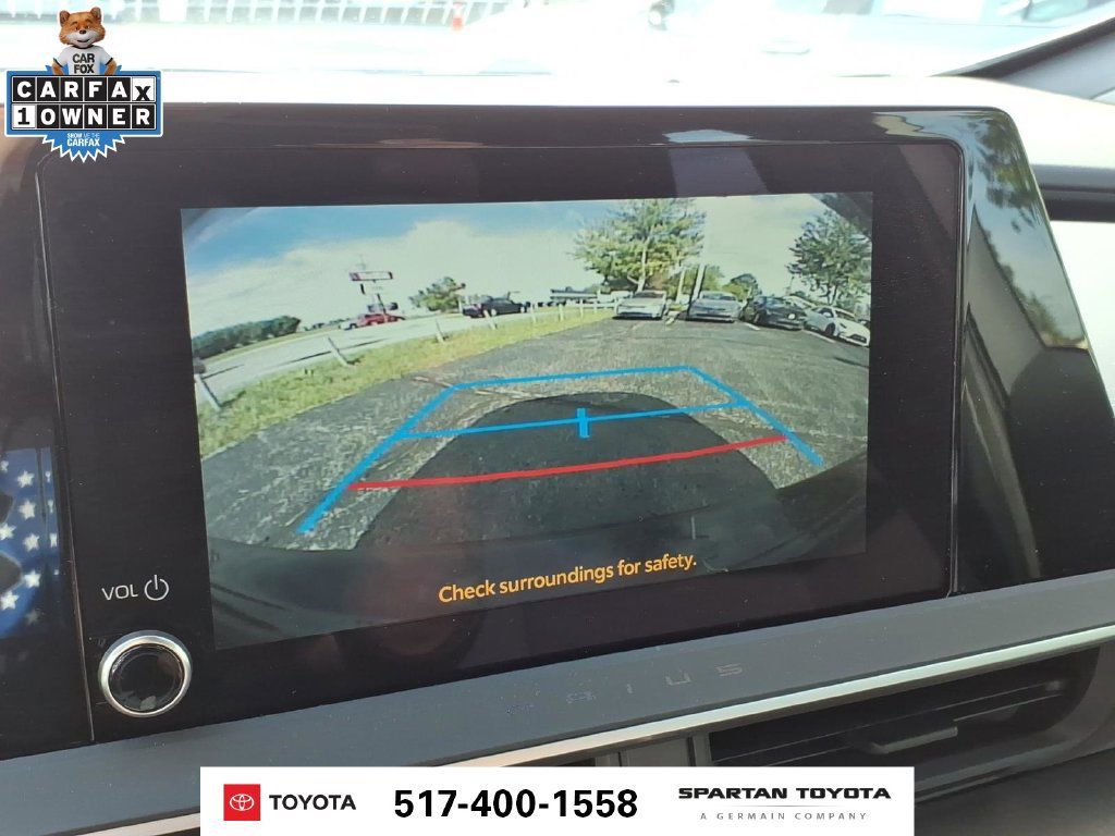 Used 2025 Toyota Prius LE FWD image 23