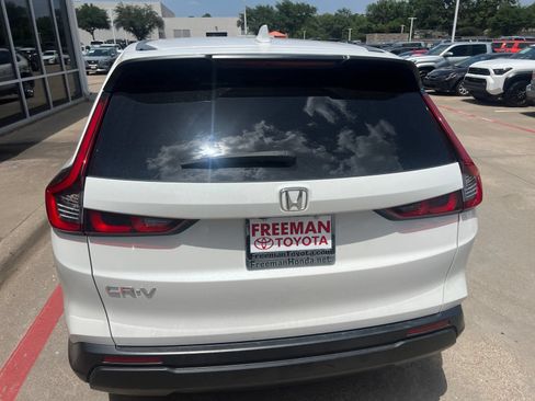 Used 2025 Honda CR-V EX image 7