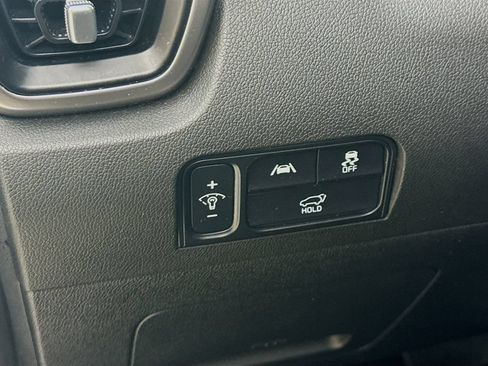 Used 2022 Kia Sorento EX w/ Panoramic Sunroof Package FWD image 11