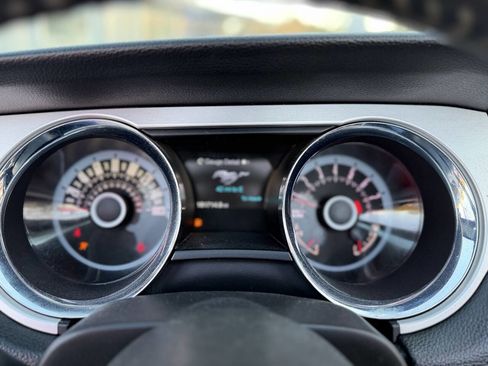 Used 2013 Ford Mustang Premium image 13