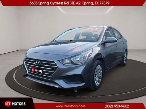 Used 2020 Hyundai Accent SE FWD image 1