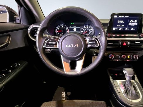 Used 2024 Kia Forte LXS image 8