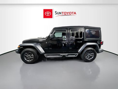 Used 2024 Jeep Wrangler Unlimited Sport AWD/4WD image 5