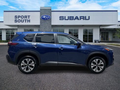 Used 2023 Nissan Rogue SV AWD/4WD image 2