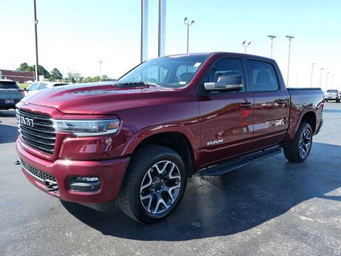 Used 2025 RAM 1500 Laramie w/ Sport Appearance Package AWD/4WD image 8