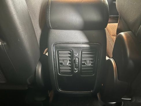 Used 2020 Jeep Grand Cherokee Laredo AWD/4WD image 20