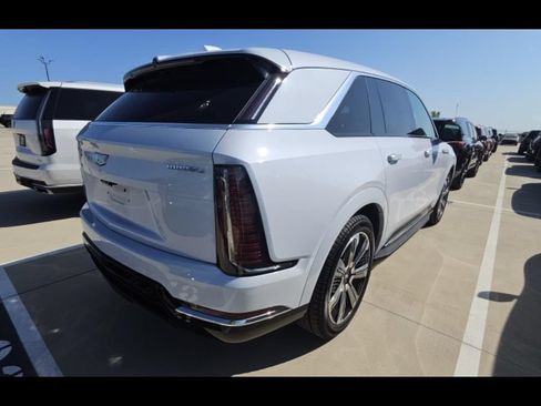 Used 2026 Cadillac Escalade IQ Luxury 2 AWD/4WD image 5