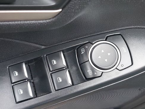 Used 2022 Ford Escape SE w/ SE Sport Appearance Package FWD image 31