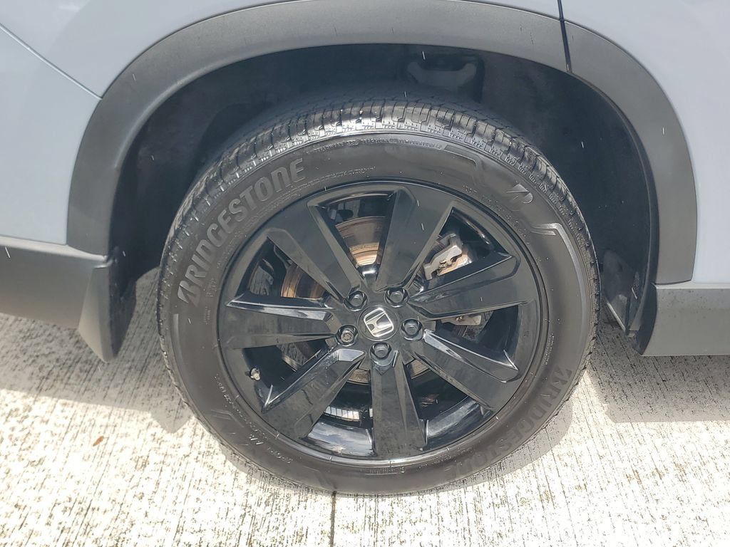 Used 2025 Honda Pilot Black Edition image 7