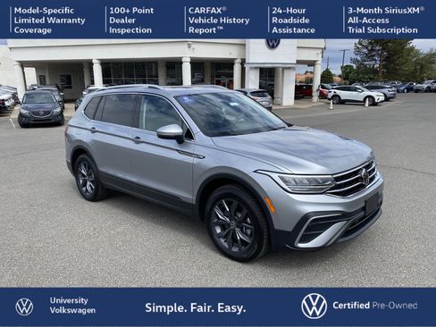 Certified 2023 Volkswagen Tiguan SE w/ Panoramic Sunroof Package FWD image 1