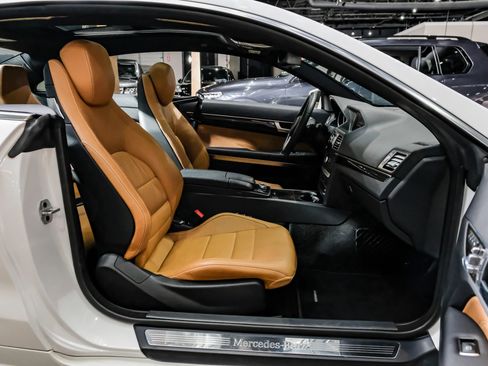 Used 2017 Mercedes-Benz E 400 4MATIC Coupe image 34
