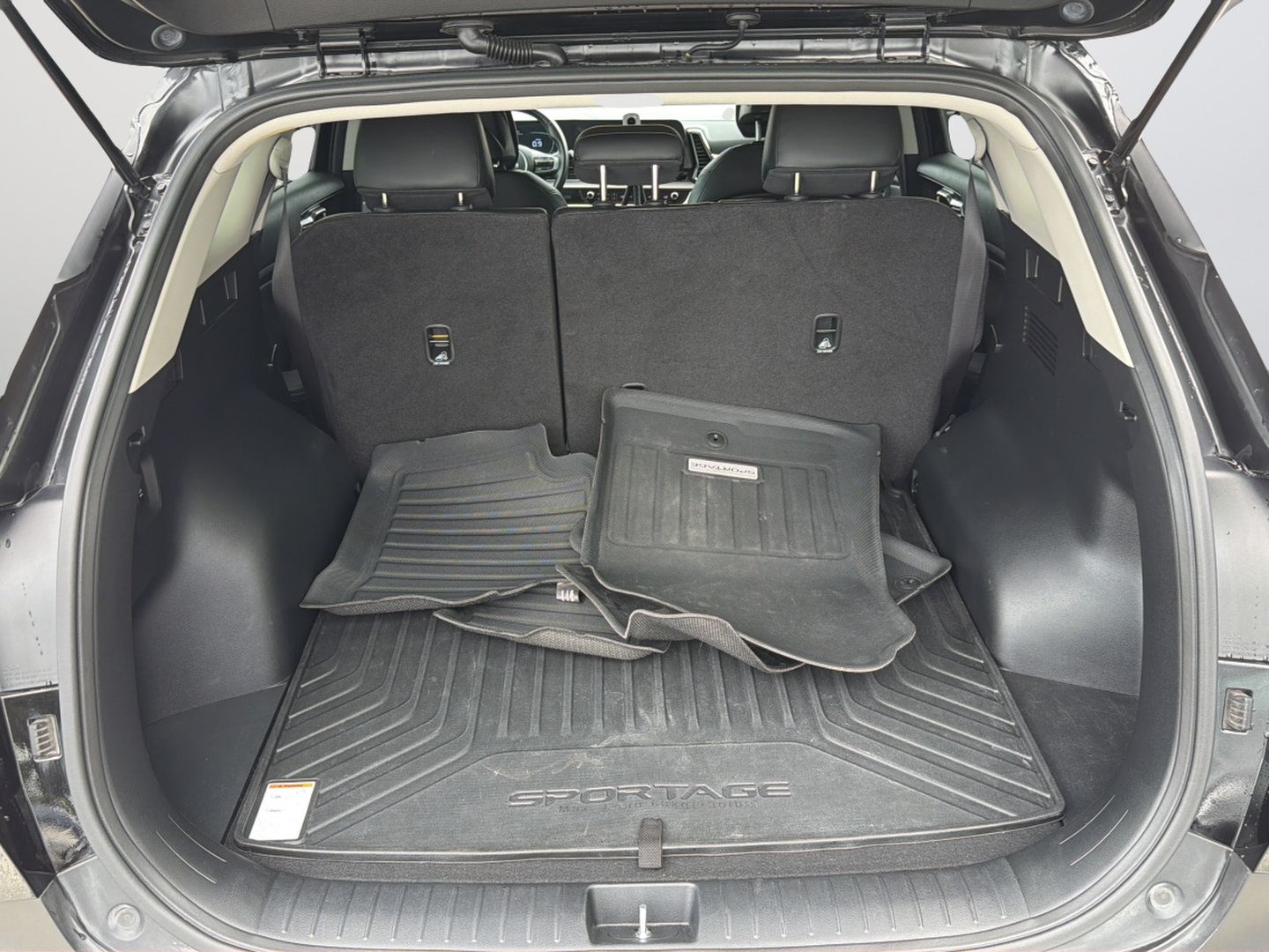 Used 2025 Kia Sportage EX FWD image 38