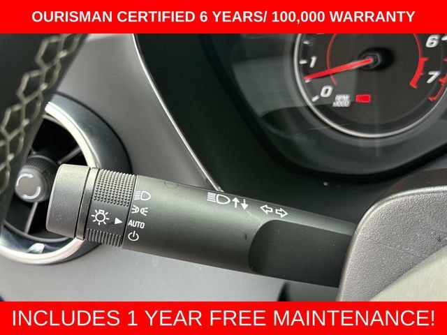 Used 2022 Chevrolet Camaro LT RWD image 28