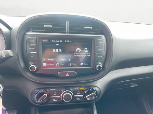 Used 2023 Kia Soul LX w/ LX Technology Package FWD image 20