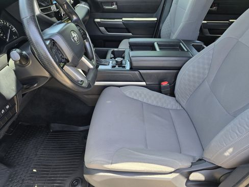 Used 2022 Toyota Tundra SR5 AWD/4WD image 17