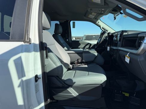 New 2026 Ford F550 4x4 SuperCab Super Duty image 31