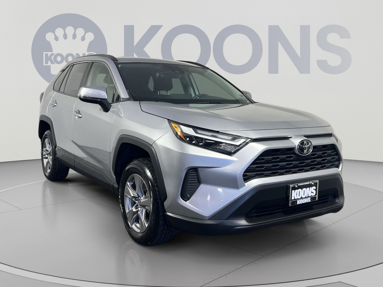 Used 2025 Toyota RAV4 XLE AWD/4WD image 10