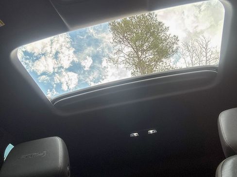 Used 2021 GMC Sierra 1500 AT4 w/ AT4 Premium Package image 21