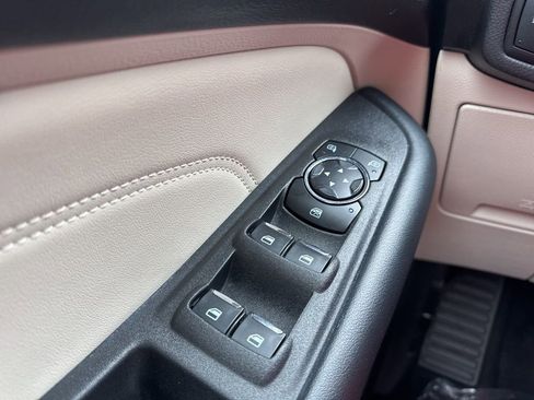 Certified 2024 Ford Edge Titanium image 9