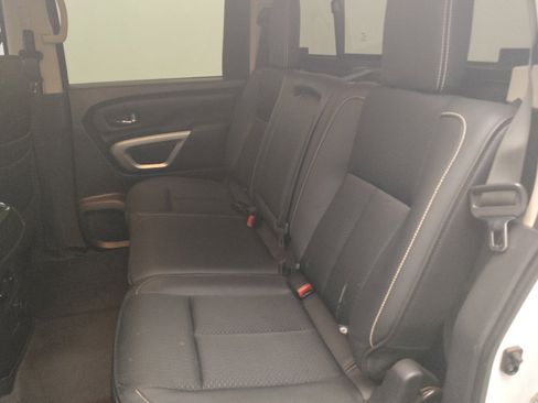 Used 2018 Nissan Titan PRO-4X image 18