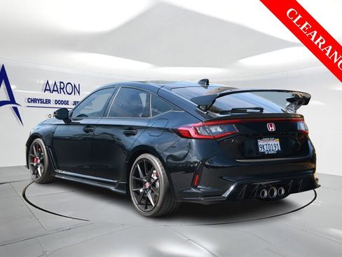 Used 2024 Honda Civic Type R image 2
