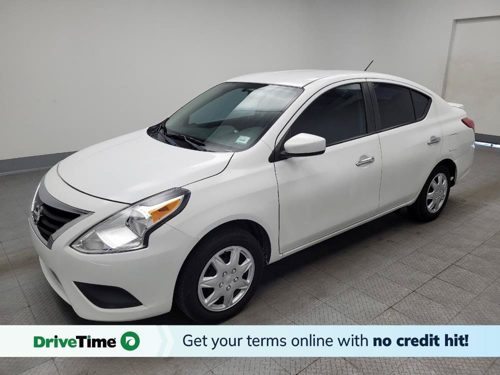 Used 2019 Nissan Versa SV FWD image 1