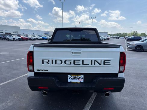Used 2026 Honda Ridgeline Black Edition image 7
