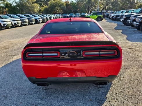 Used 2018 Dodge Challenger SRT Hellcat image 5