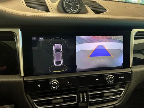 Used 2024 Porsche Macan Turbo image 28