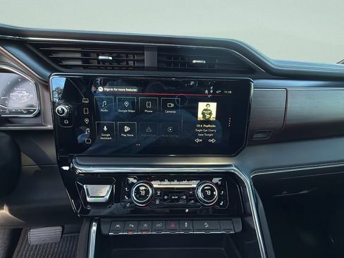 Used 2025 GMC Sierra 1500 Denali Ultimate image 12