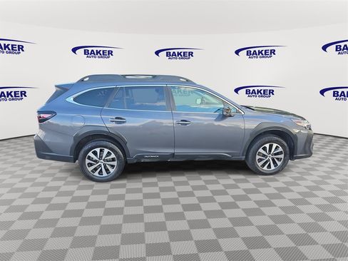 Used 2023 Subaru Outback Premium image 4