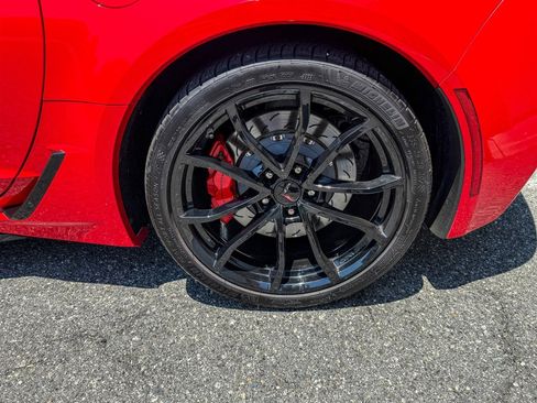 Used 2019 Chevrolet Corvette Grand Sport w/ Carbon Flash Badge Package RWD image 19