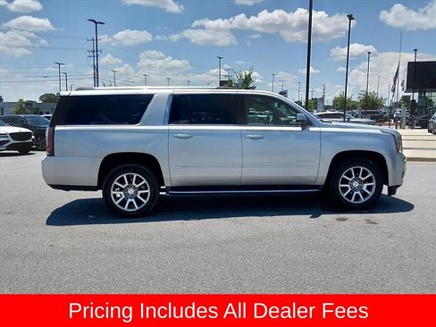 Used 2019 GMC Yukon XL Denali RWD image 2