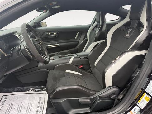 Used 2022 Ford Mustang Shelby GT500 w/ Technology Package RWD image 10