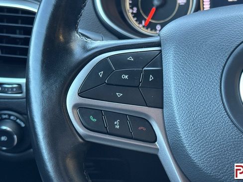 Used 2020 Jeep Cherokee Latitude Plus w/ Cold Weather Group AWD/4WD image 27