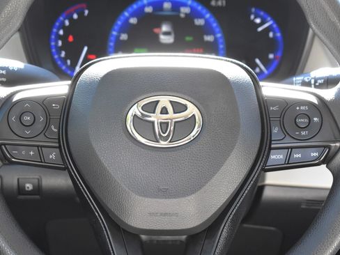 Used 2021 Toyota Corolla LE FWD image 14