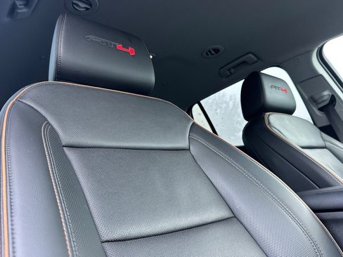 Used 2022 GMC Acadia AT4 w/ Technology Package image 21