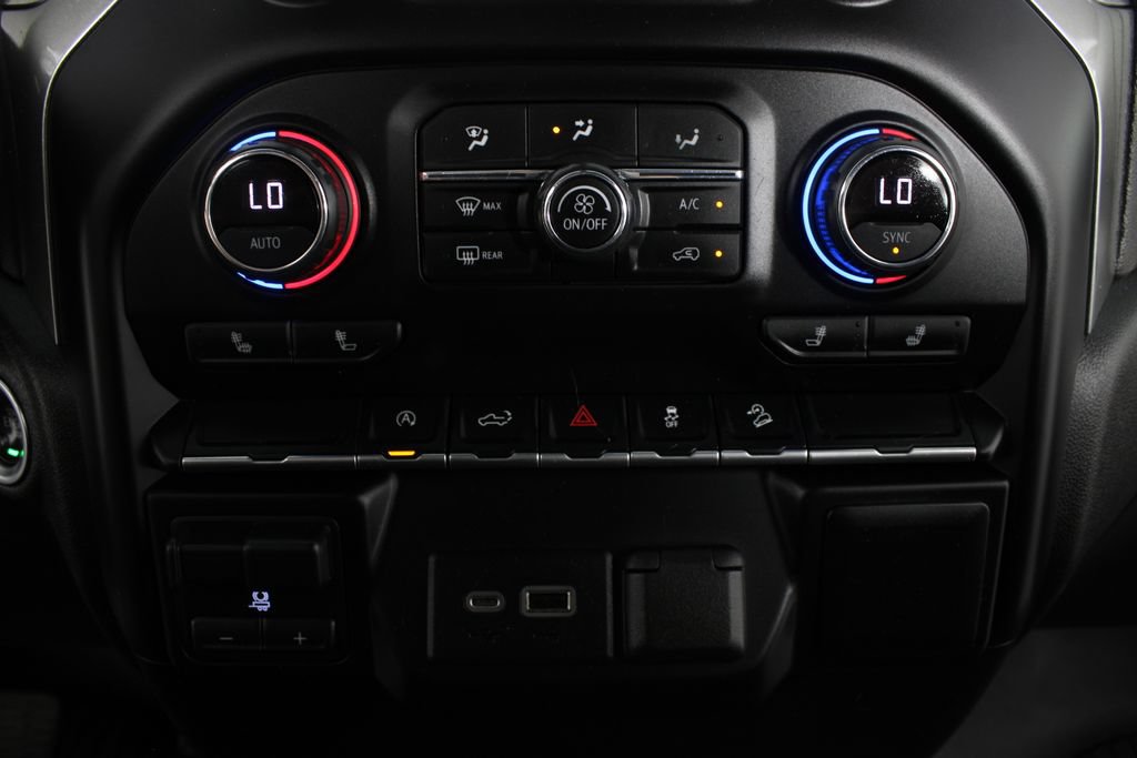 Used 2021 Chevrolet Silverado 1500 RST AWD/4WD image 6