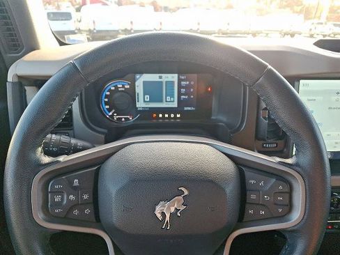Certified 2023 Ford Bronco Wildtrak image 18