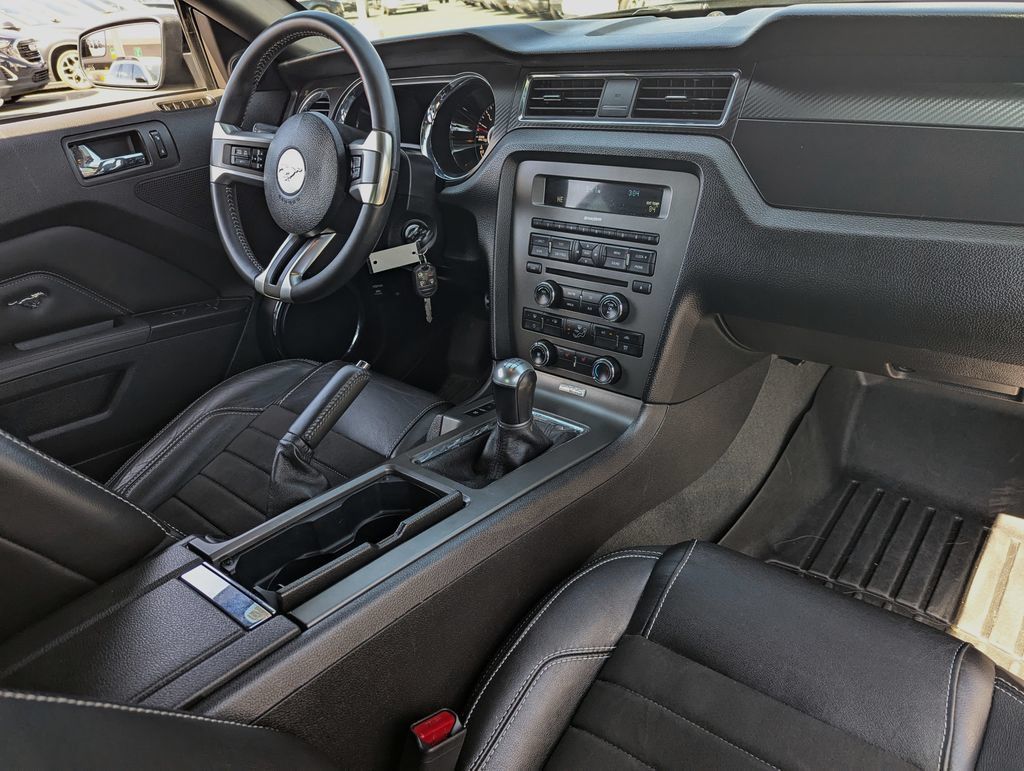 Used 2014 Ford Mustang GT Premium w/ Equipment Group 402A RWD image 30