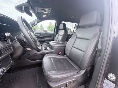Used 2024 Chevrolet Suburban LT AWD/4WD image 6