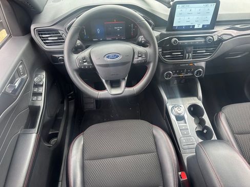 Used 2025 Ford Escape ST-Line image 17