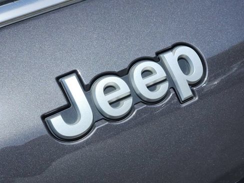 Used 2025 Jeep Grand Cherokee L Laredo w/ Luxury Tech Group I RWD image 6